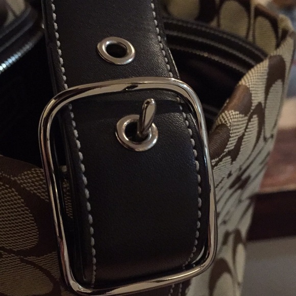 COACH PURSE - Picture 7 of 8